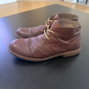 Super Stylish UGG leather Chukka Boots